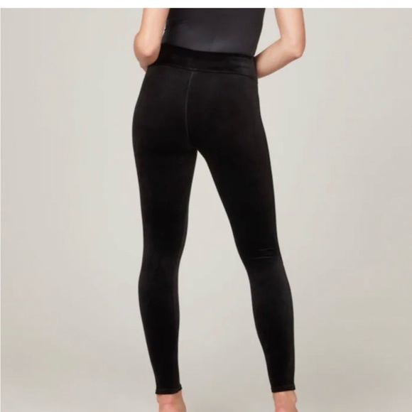 New with tags - Spanx black velvet high waist no front seam leggings - medium - Picture 4 of 8